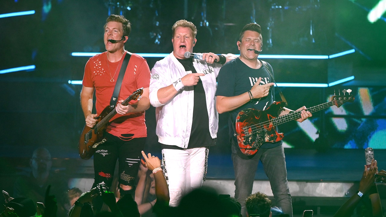 Rascal Flatts disbanded in 2021. Lead singer Gary LeVox previously stated that he hated how the band dismantled. (Jason Kempin/Getty Images)