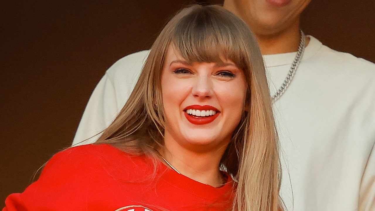 Taylor Swift to attend Super Bowl to support Travis Kelce, Kansas City Chiefs: source