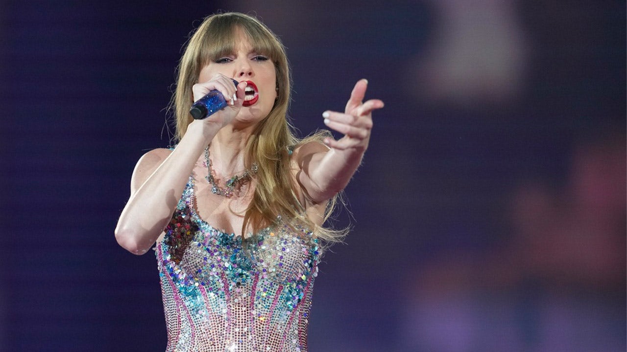 Taylor Swift attends Super Bowl LVIII to support boyfriend Travis Kelce