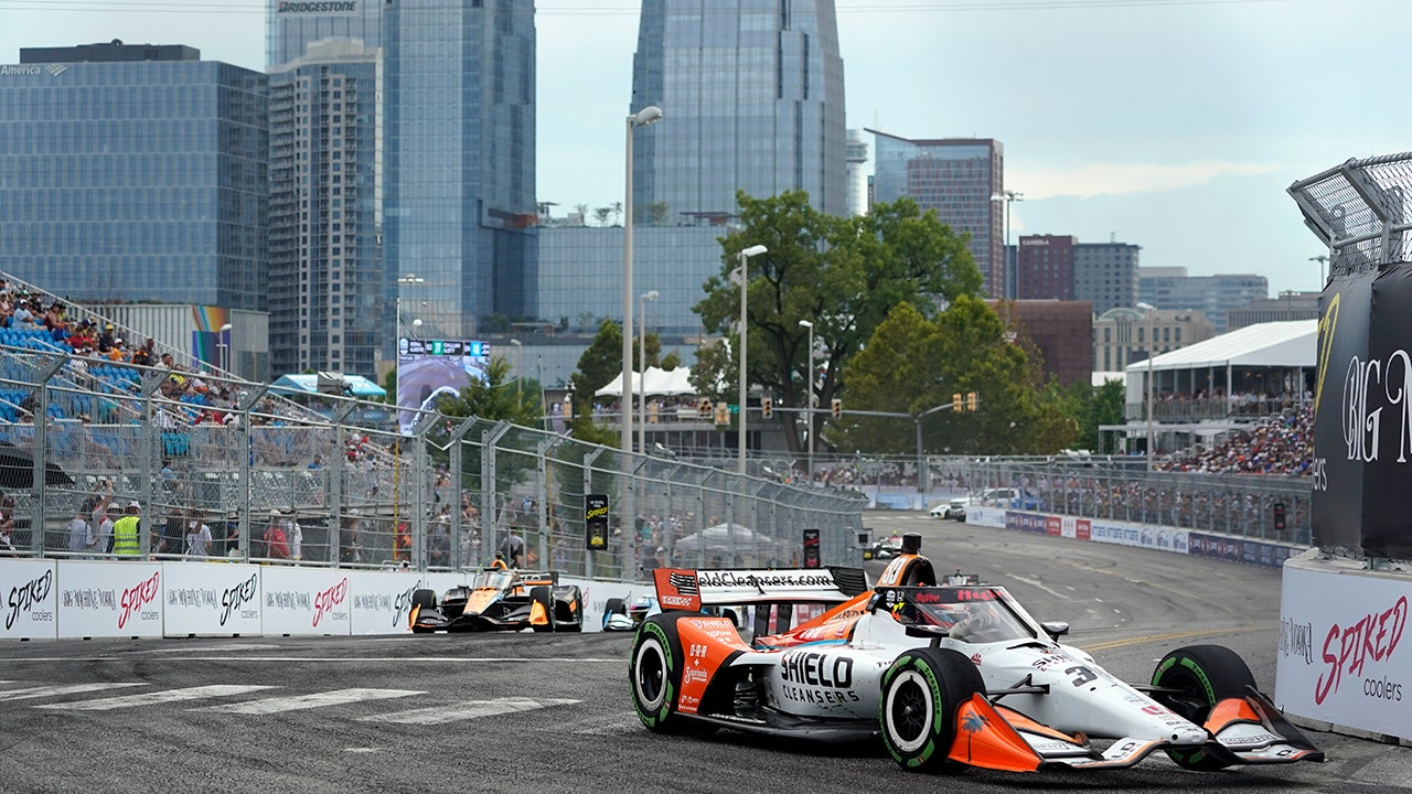 Read more about the article IndyCar moves from Nashville streets to nearby superspeedway for season finale amid NFL construction
