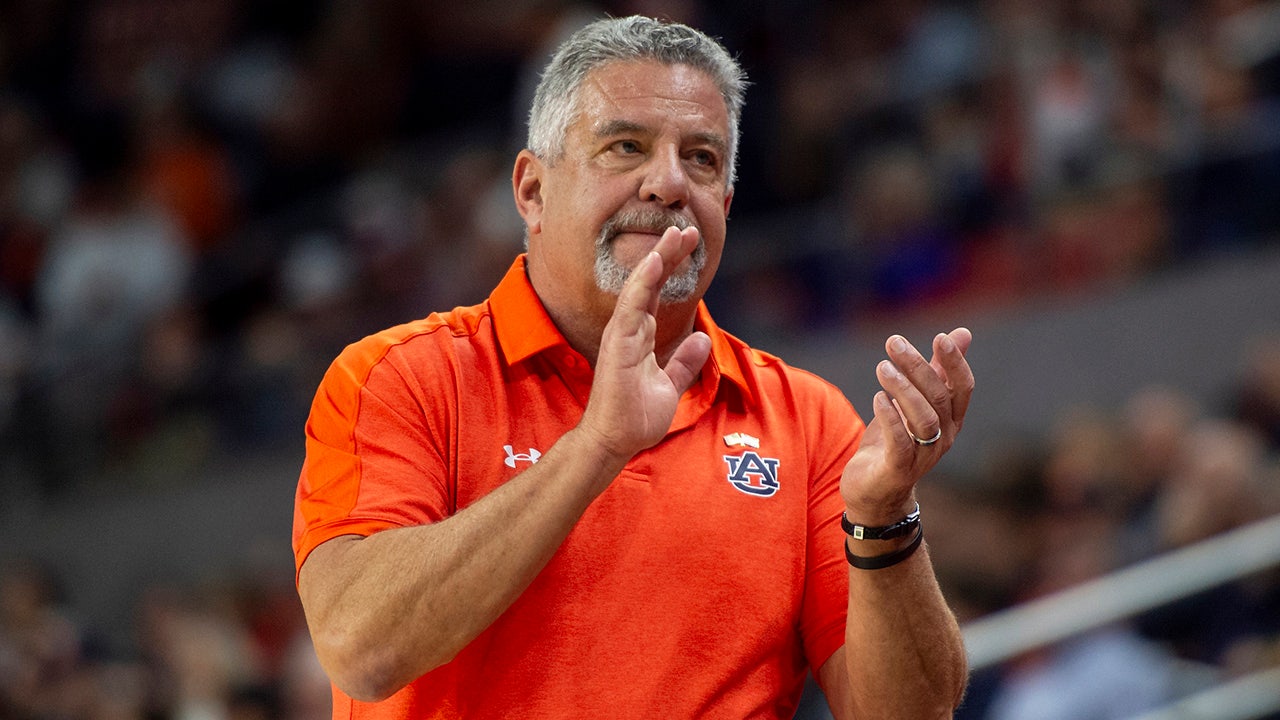 Read more about the article Auburn’s Bruce Pearl rips fans who criticized Chad Baker-Mazara over NCAA tournament ejection: ‘Stop it’