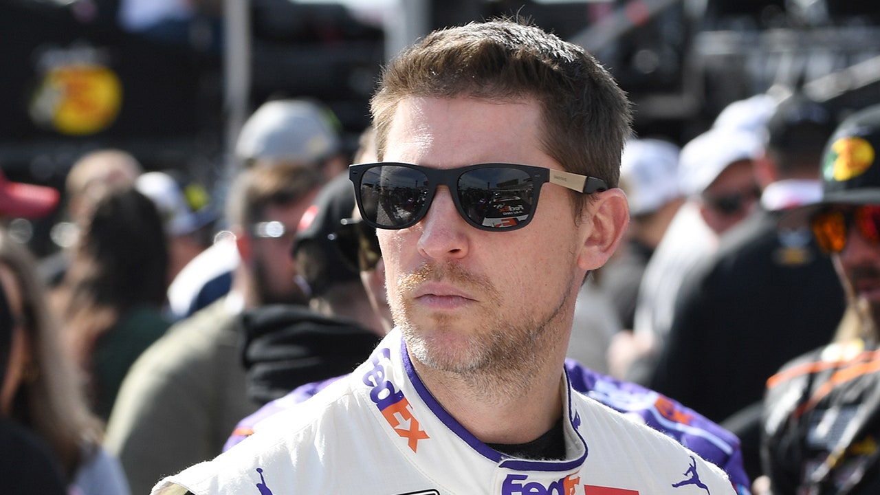 Read more about the article NASCAR star Denny Hamlin admits to urinating in his race suit for 1st time in his career