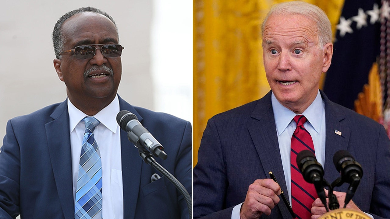 You are currently viewing Civil rights leader slams Biden’s proposed menthol ban, exclusion from talks: ‘I feel slighted’