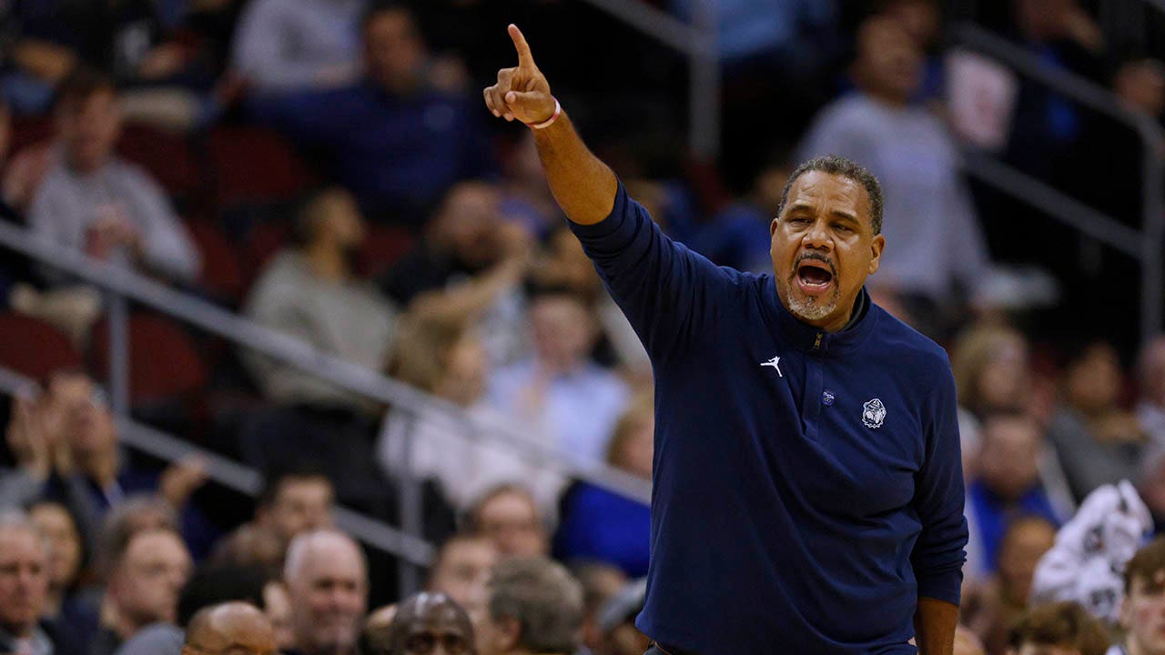 Read more about the article Georgetown coach Ed Cooley claps back at heckler during latest Hoyas loss