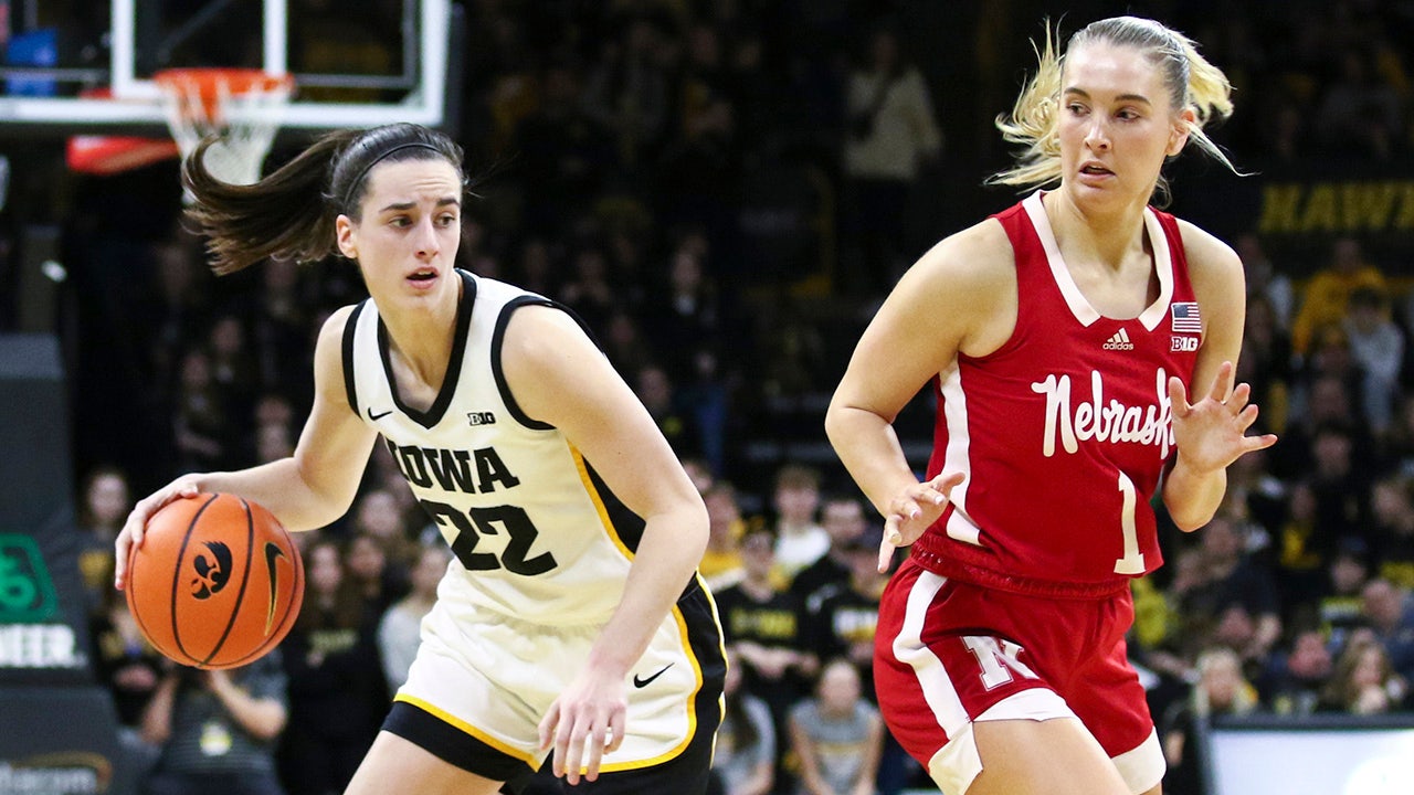 Read more about the article Nebraska’s Jaz Shelley hits ‘you can’t see me’ taunt after huge bucket, Caitlin Clark inches closer to record