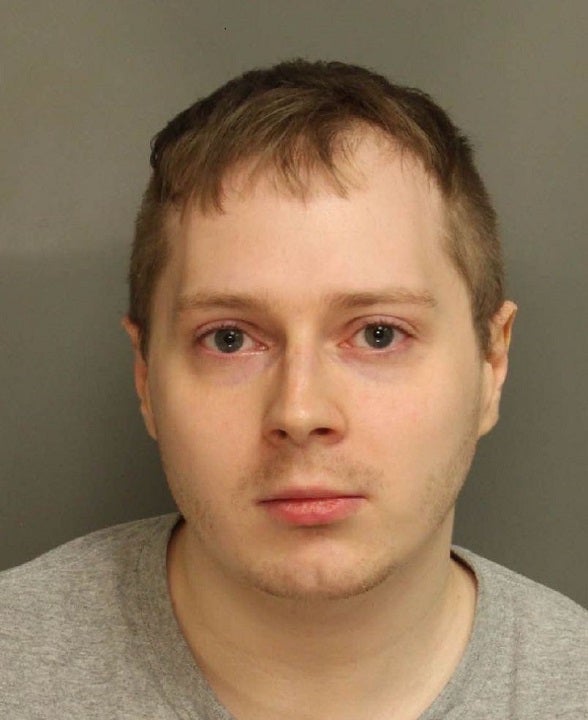 Read more about the article Pennsylvania man accused of killing mom jumps from airport garage