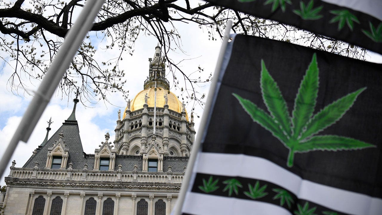 康涅狄格州遭遇大麻短缺，纽约市场供应过剩