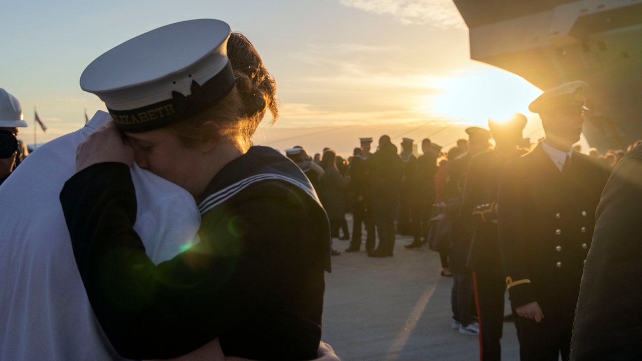 5 Valentine's Day ideas for military spouses to keep romance ablaze