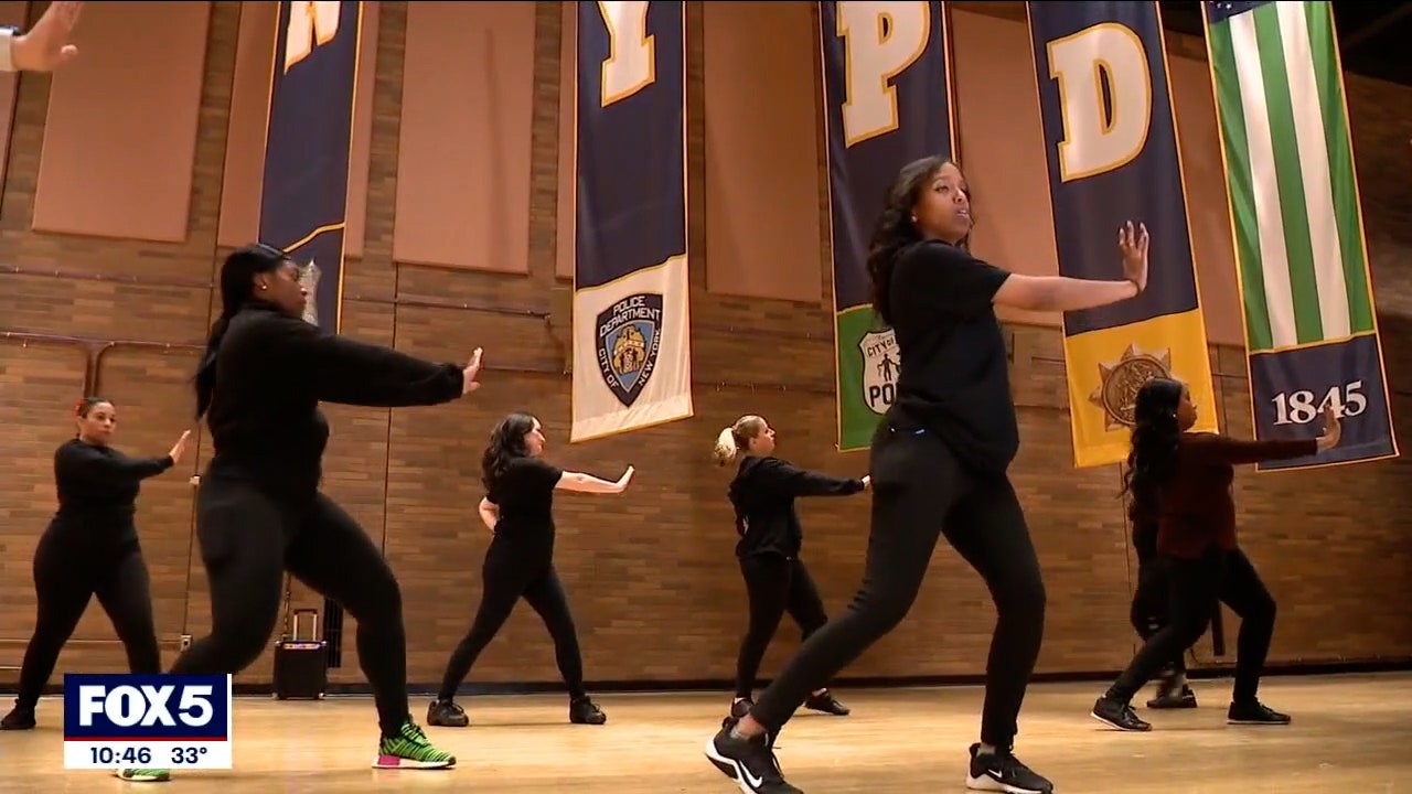 纽约警察局舞蹈队因犯罪担忧而备受争议