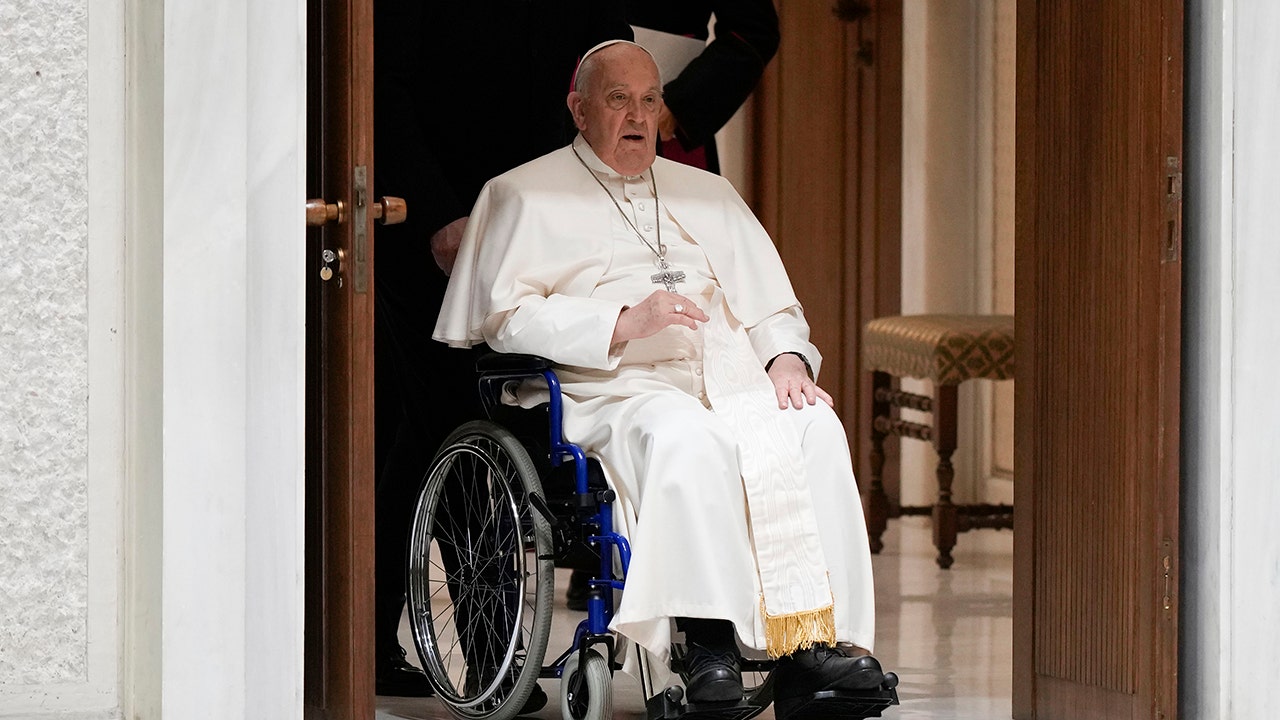 Read more about the article Pope Francis hospitalized briefly after dealing with flu symptoms