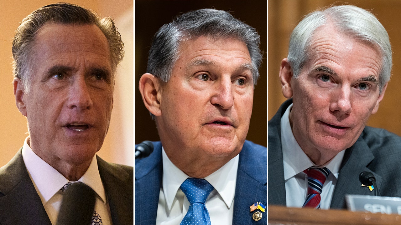 Read more about the article Joe Manchin suggests Mitt Romney, Rob Portman as potential running mates as he flirts with third party ticket