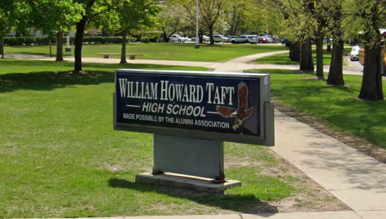 Chicago school board votes to remove uniformed police officers from schools