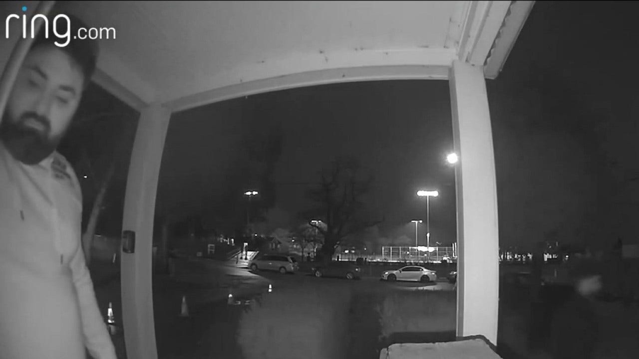 Seattle Police Searching For 3 Suspects Seen On Video Burglarizing A Mosque Nearby Home Fox News 9517