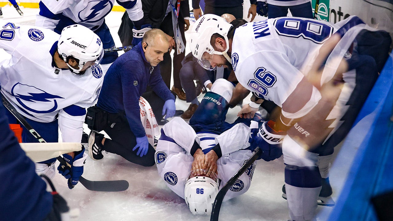 Read more about the article NHL player stretchered off the ice in ‘traumatic’ scene during first game back from injury: ‘Tough to watch’