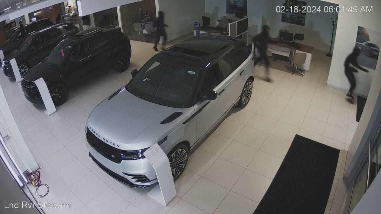 You are currently viewing Teens bust into Wisconsin luxury dealership, steal 9 cars worth over $500,000, police say