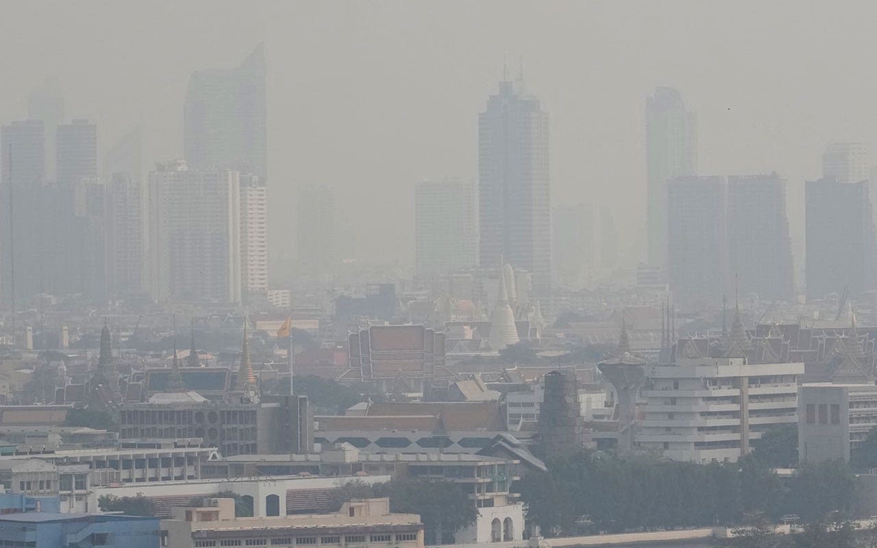 Read more about the article Thai capital issues work-from-home order as air pollution hits hazardous levels