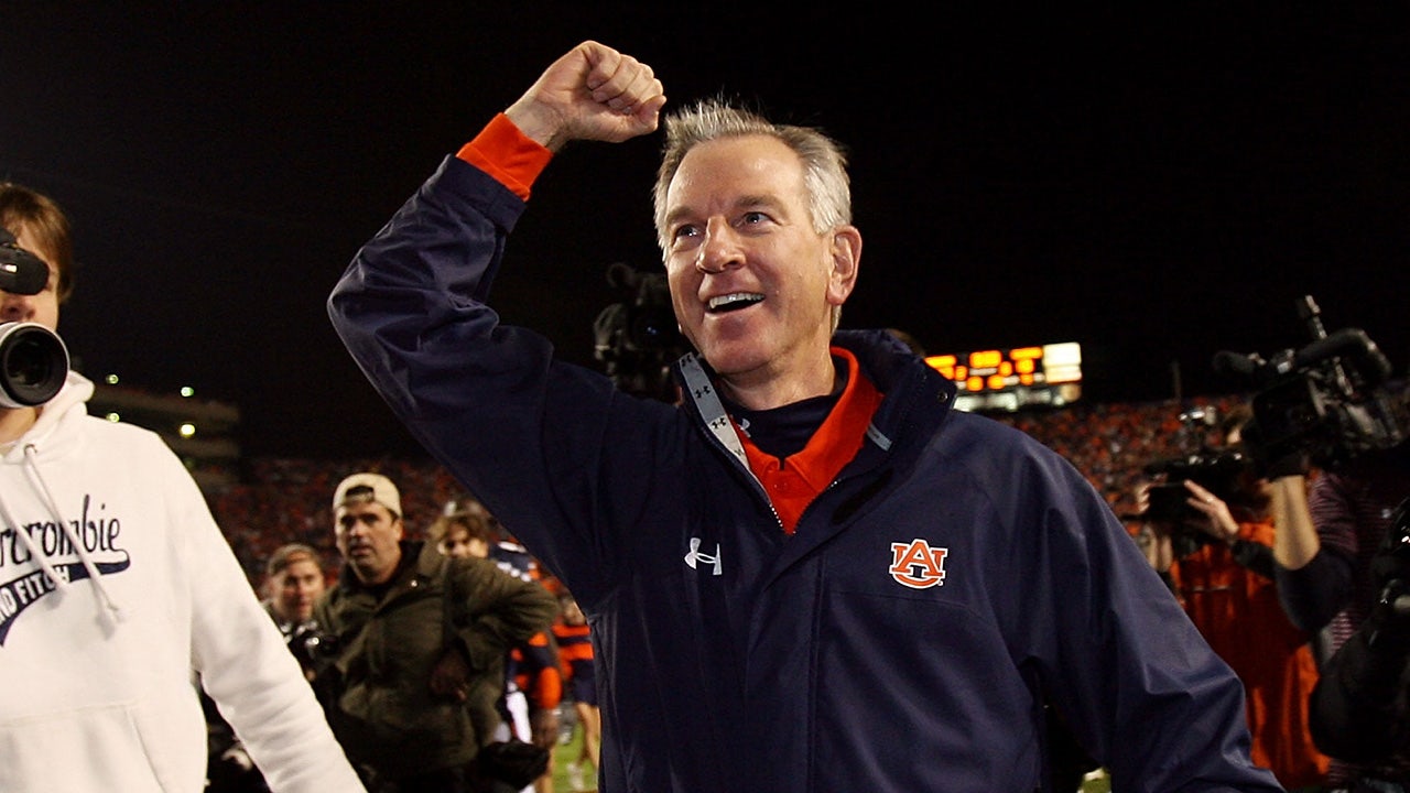 You are currently viewing Sen. Tuberville: ‘I don’t think there’s any way’ to stop college fans from storming courts, fields