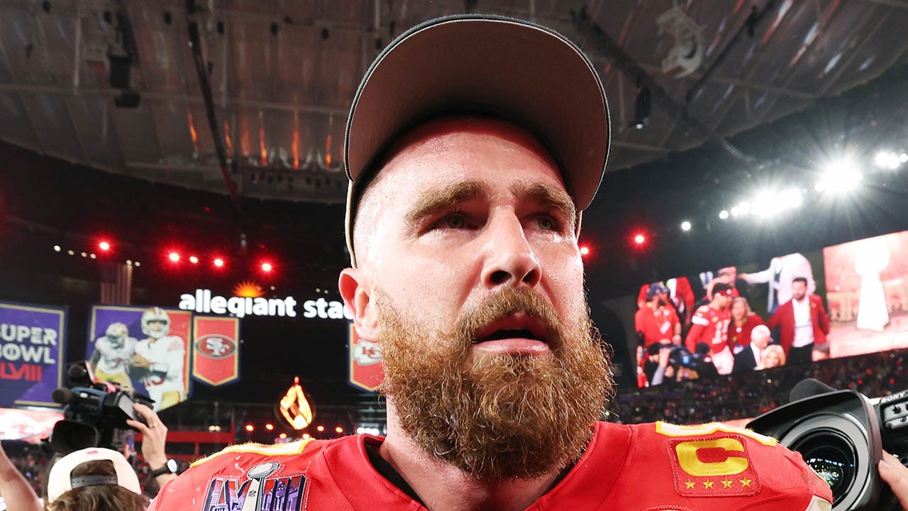 Read more about the article Chiefs’ Travis Kelce gives cryptic explanation for tantrum, Andy Reid bump