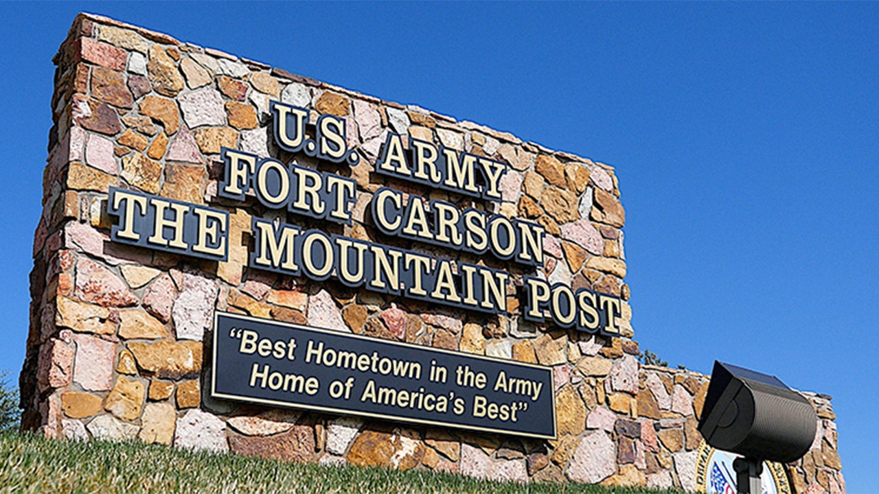 Read more about the article Officials responding to 2,000-acre fire in Fort Carson, Colorado
