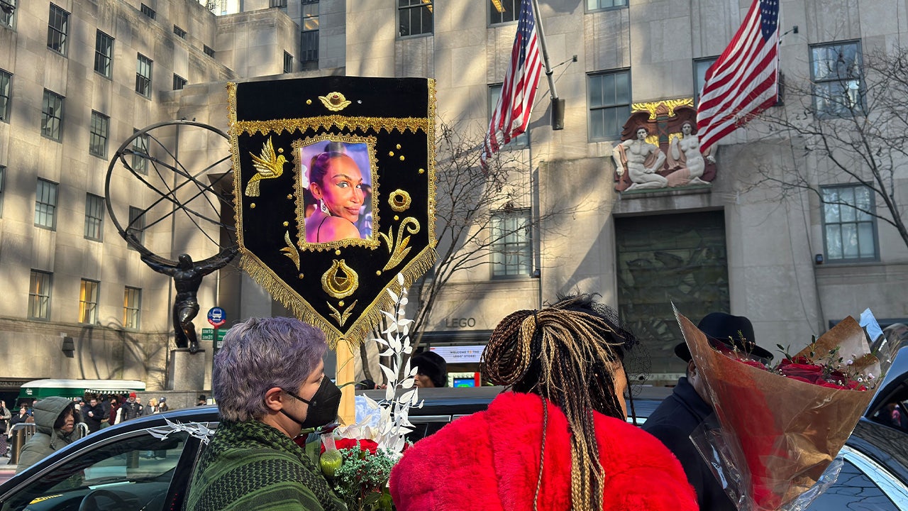 You are currently viewing How St. Patrick’s says it was tricked into hosting trans activist funeral, why it held ‘Mass of Reparation’