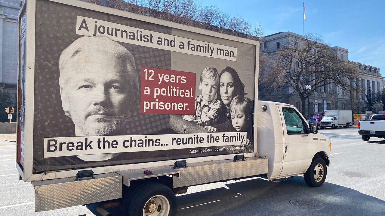 Read more about the article UK High Court hears arguments in day 1 of Julian Assange’s US extradition case