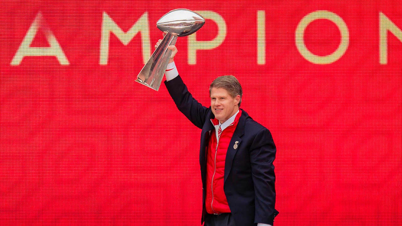 Read more about the article Chiefs owner ranked worst in NFL, players union survey shows after back-to-back Super Bowls