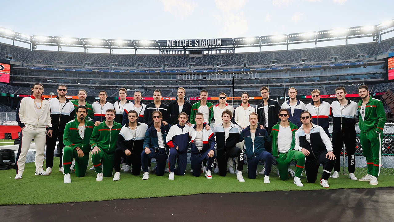Read more about the article Devils, Flyers embrace city roots with pregame outfits ahead of MetLife Stadium game