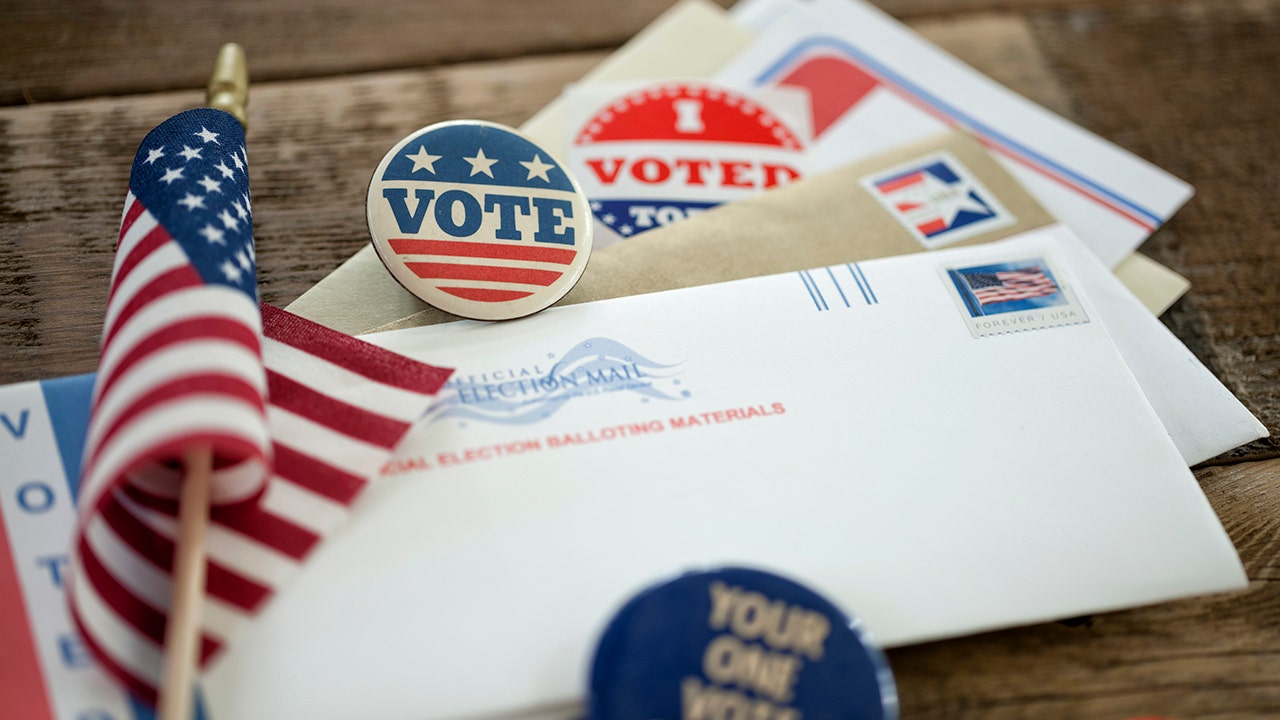 Read more about the article Virginia election official urges voters not to mail in absentee ballots amid delivery concerns