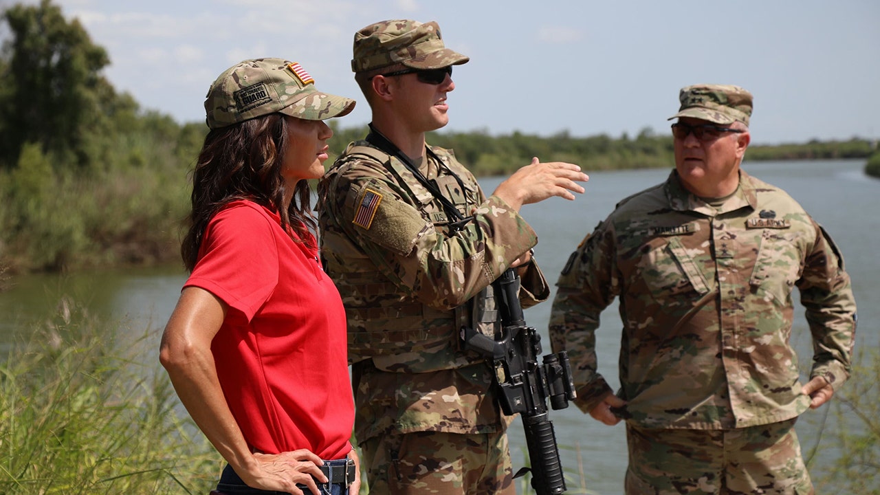 Read more about the article South Dakota Gov. Kristi Noem deploys National Guard to ‘warzone’ at the southern border