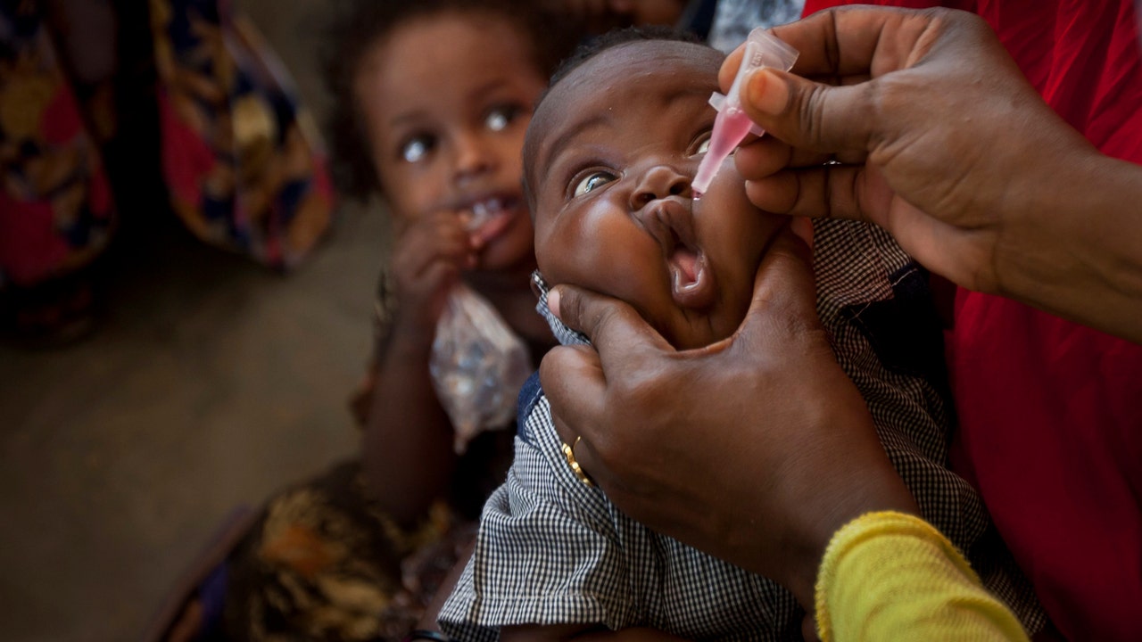 Read more about the article Zimbabwe launches emergency polio vaccination campaign after 3 cases detected