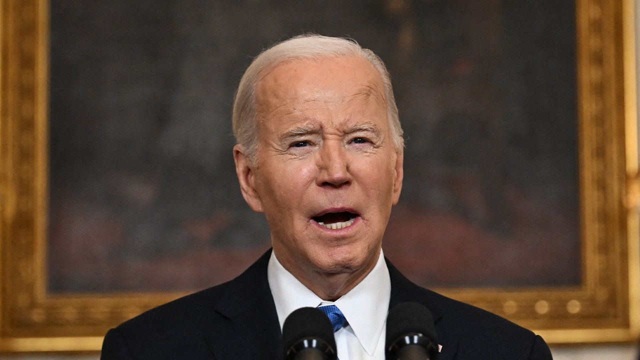Read more about the article Nearly half of Americans think Biden could be replaced as the Dem nominee in 2024: poll