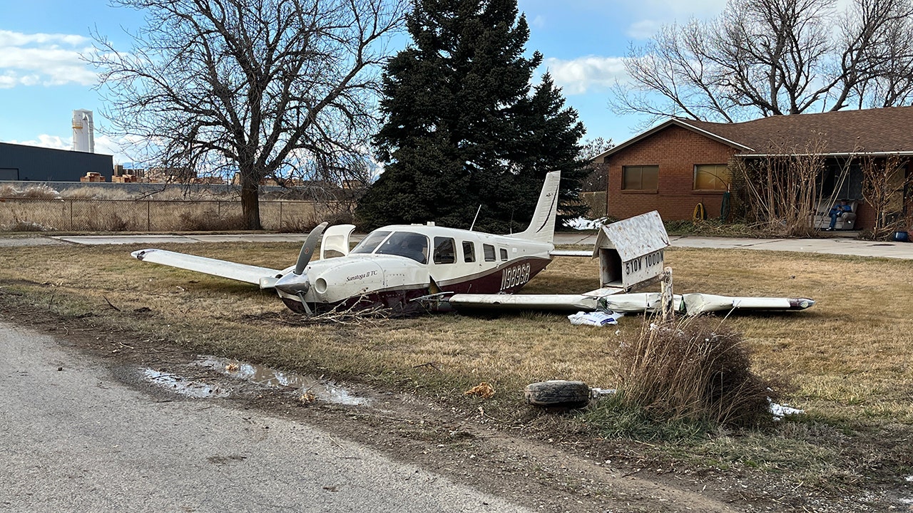 News :Small plane crash lands in yard of Utah home after engine failure
