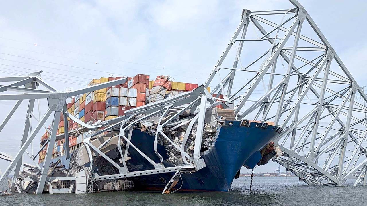 Read more about the article Baltimore bridge collapse: Maryland governor says conditions are currently ‘unsafe’ for rescue divers