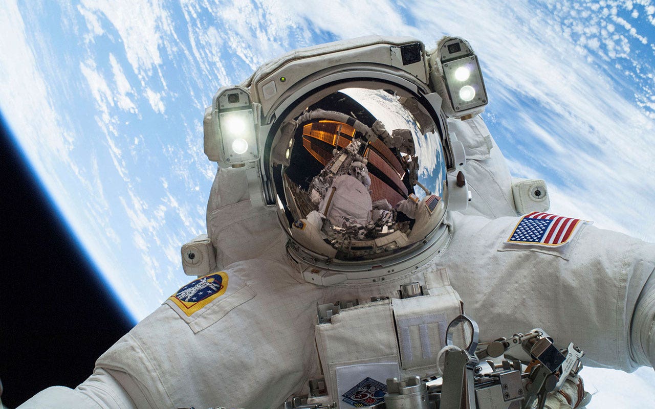 Read more about the article Astronauts more likely to experience headaches in space, study finds