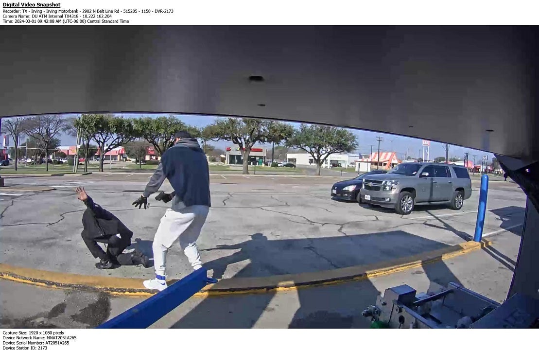Read more about the article Texas armed robbery suspect makes security guard take off pants