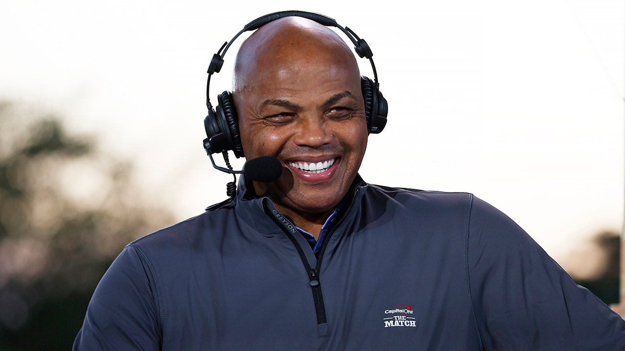 You are currently viewing Charles Barkley mocks ‘losers’ watching total solar eclipse: ‘We’ve all seen darkness before’