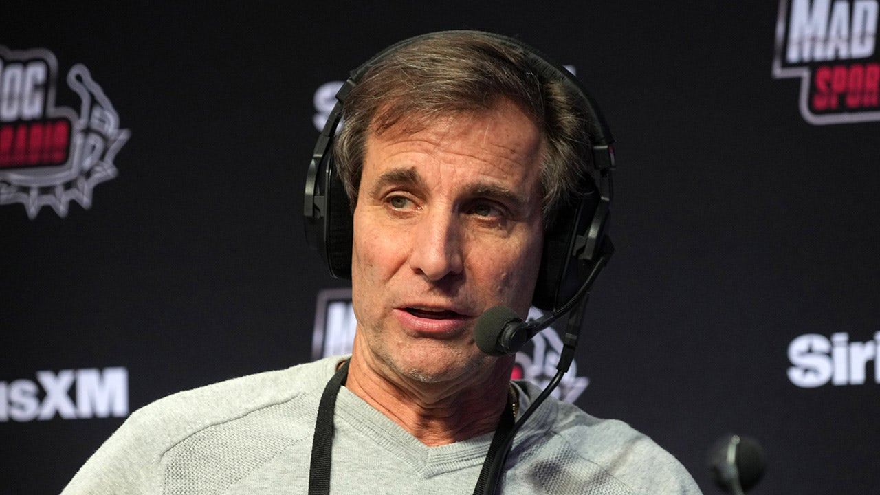 Read more about the article Chris ‘Mad Dog’ Russo rips NFL over season-opener’s streaming exclusivity: ‘I want to watch the game normal’
