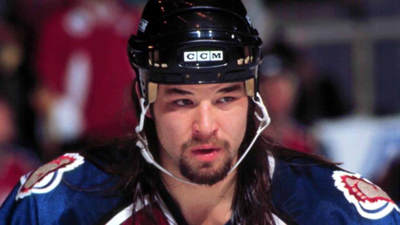 Read more about the article Chris Simon, who won Stanley Cup with Avalanche, dead at 52