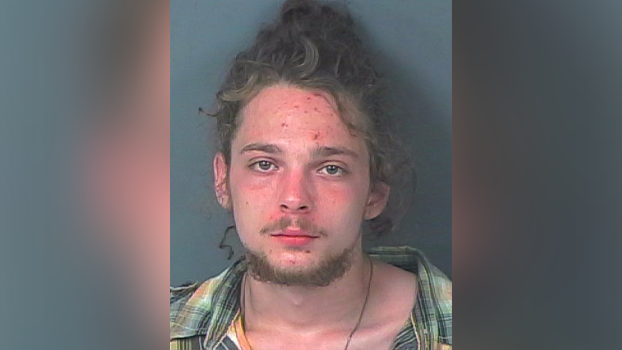 Read more about the article Florida man arrested after allegedly attacking roommate with machete