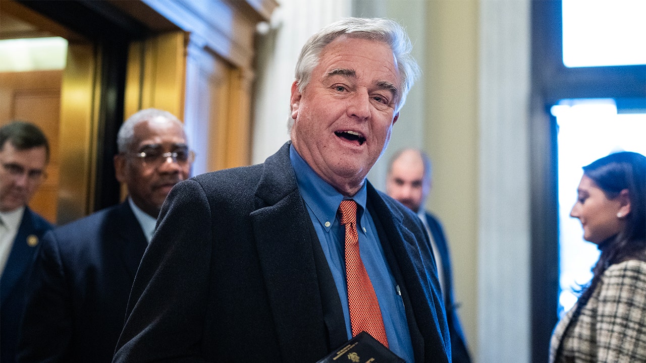Read more about the article 2020 presidential candidate’s spouse wins primary for David Trone’s Maryland House seat