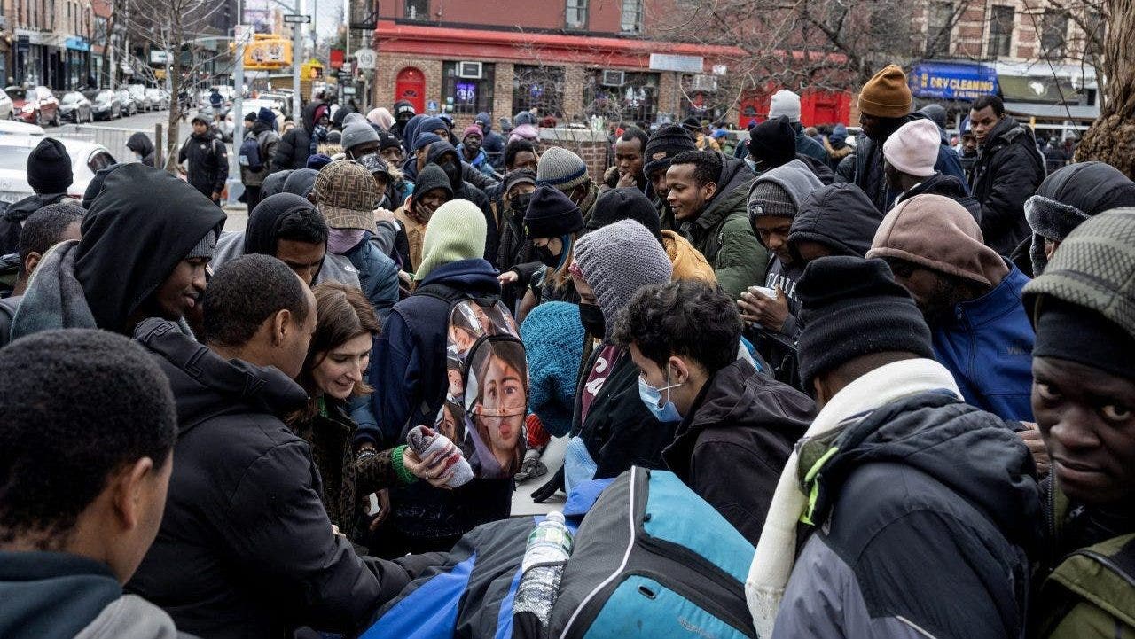 Read more about the article New York City abandons blanket ‘right to shelter’ as migrant waves overwhelm