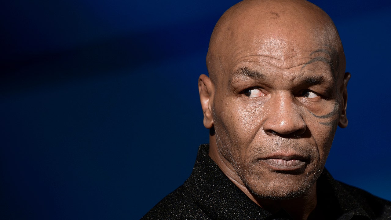 Read more about the article Mike Tyson sends intimidating message to Jake Paul as he ramps up fight training