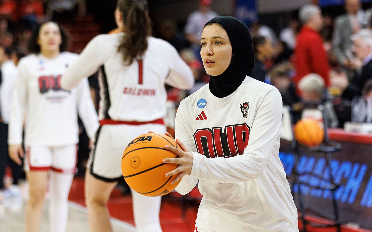 Read more about the article Hijab-wearing players in women’s NCAA Tournament aim to break barriers