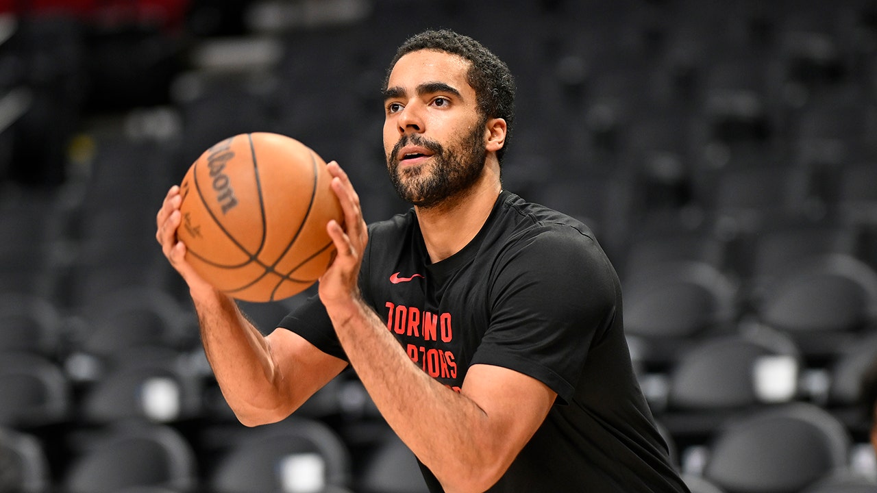 You are currently viewing New York man charged in betting scheme that ended ex-Raptors player Jontay Porter’s NBA career