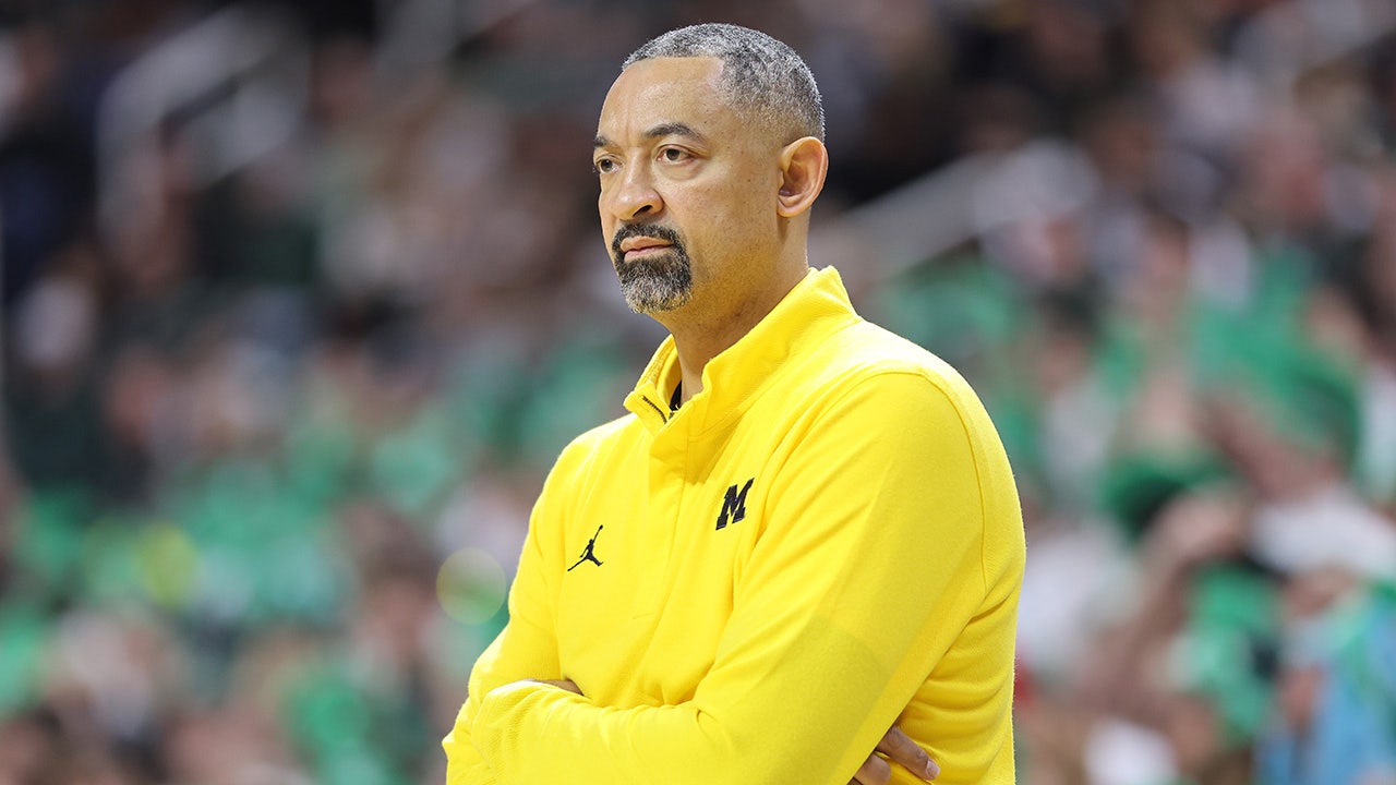 Michigan basketball components methods with coach Juwan Howard following newest disappointing season