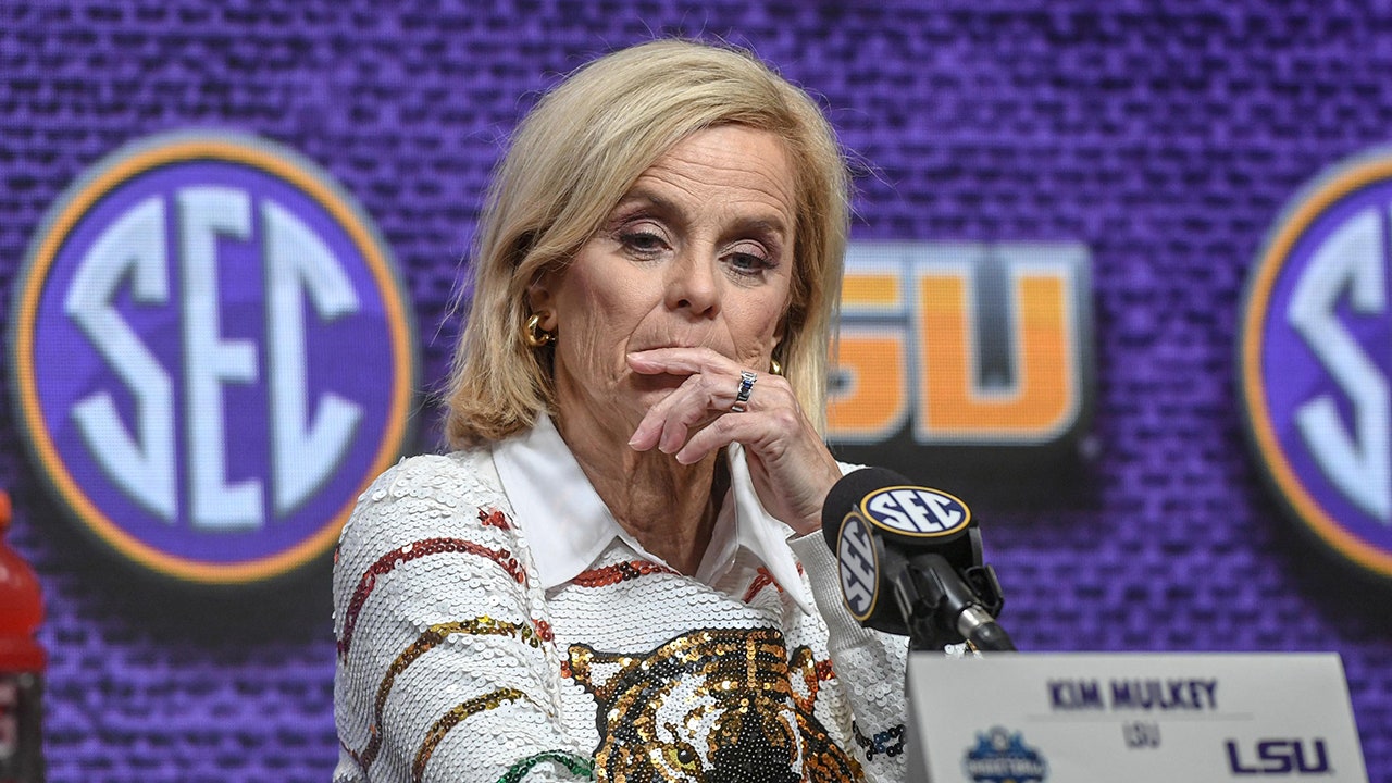 Read more about the article LSU coach Kim Mulkey threatens to sue The Washington Post over rumored hit piece: ‘I’m fed up’