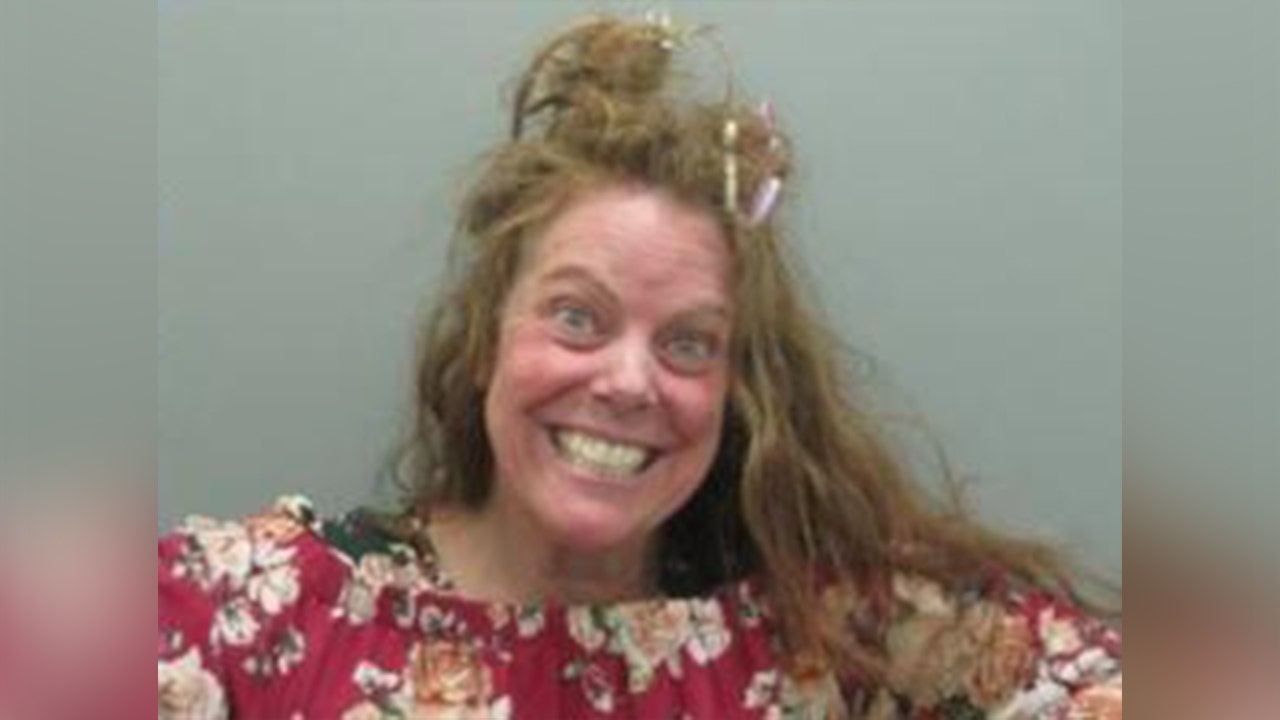 News :Iowa woman tells police she’s a witch after trying to light porch on fire: report