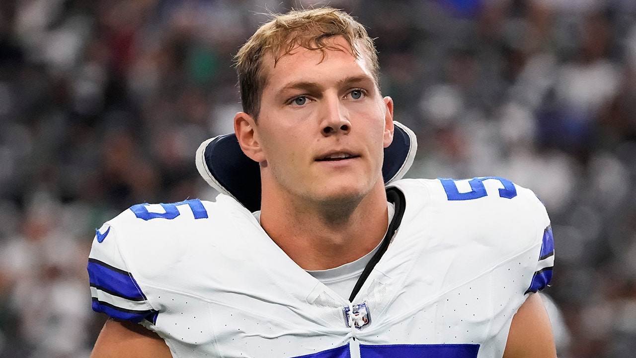 Read more about the article Ex-Cowboys star Leighton Vander Esch, 28, retires from NFL after several neck injuries