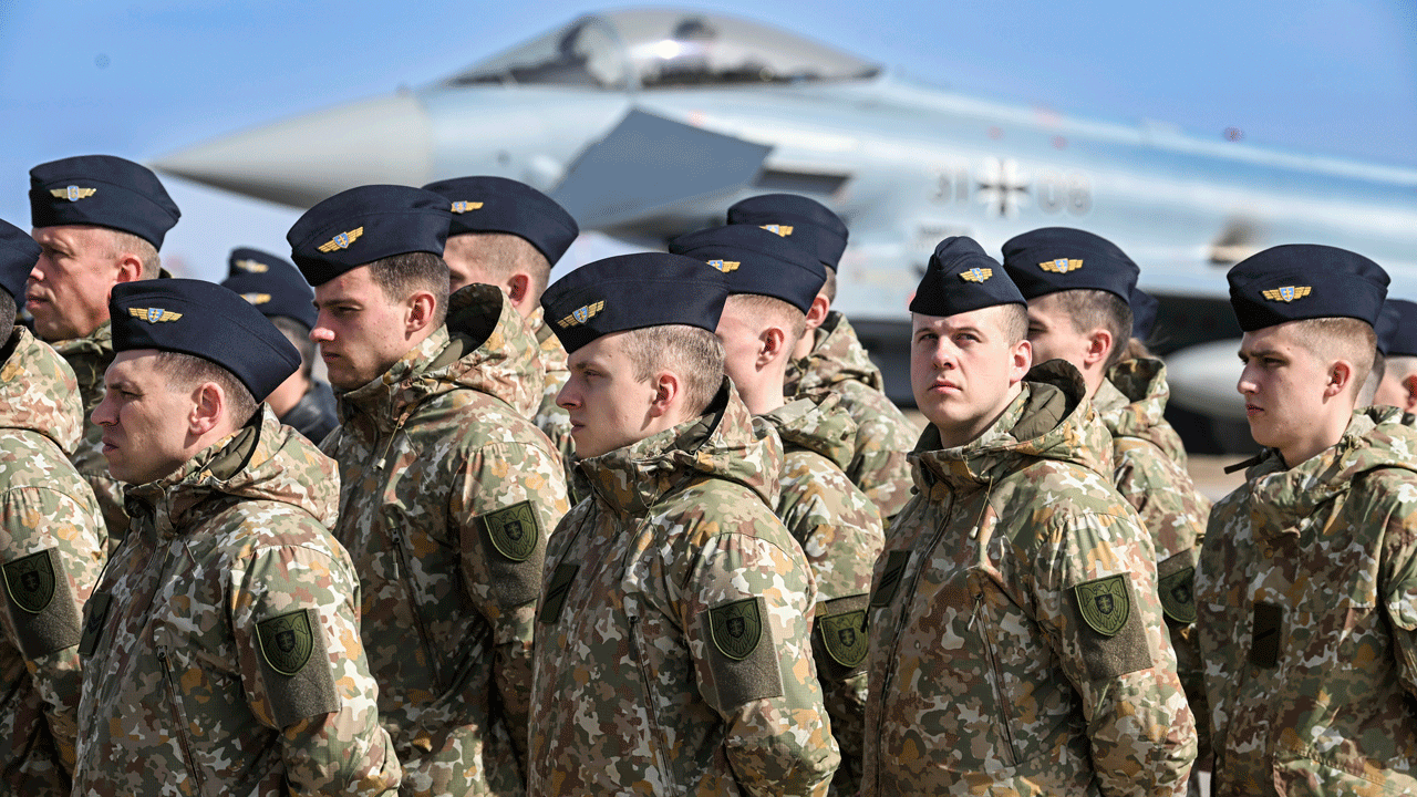 Các nước Trung và Đông Âu kỷ niệm 20 năm gia nhập NATO với trọng tâm là cuộc chiến ở Ukraine