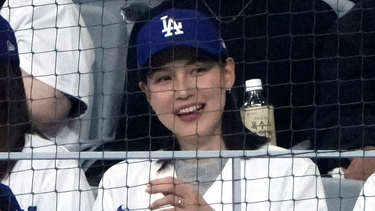 Shohei Ohtani’s wife, Mamiko Tanaka, cheers on Dodgers star in team debut